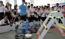开远市第一中学发明创造课程——机器人工作室2